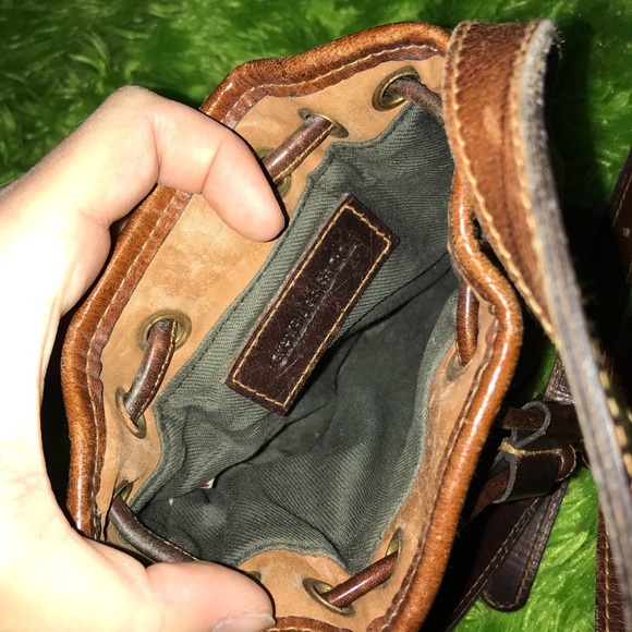 ❌SOLD❌BROWN GENUINE LEATHER CROSSBODY BUCKET PURSE - Picture 4 of 4